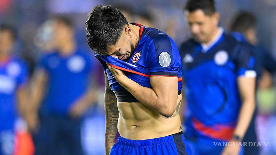 Carlos Salcedo deja entrever su salida de Cruz Azul tras la derrota en la Final ante América