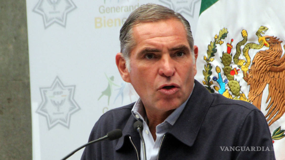 Gobierno de Gabino Cué recibe ‘perdón’ del SAT en 2015