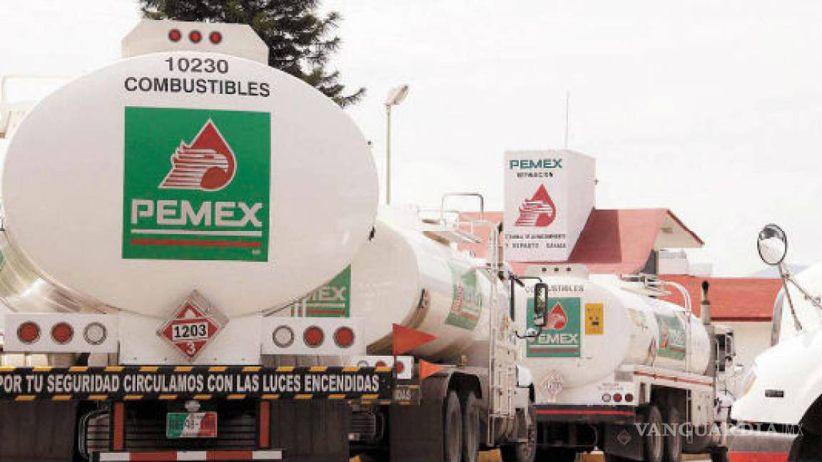 Mientras mexicanos pagan la gasolina más cara, Pemex oculta ganancias por más de 4 mil millones de dólares