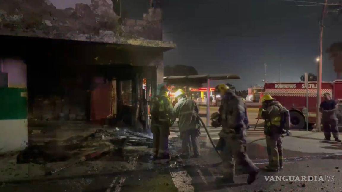 $!El inmueble fue consumido casi en su totalidad por el fuego.