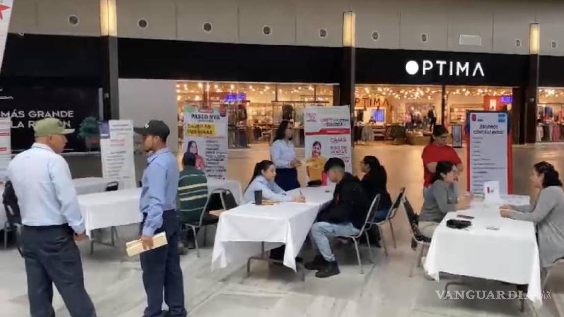 Cientos buscan trabajo en la Feria del Empleo 2023 de Monclova; aspirantes son de la Región Centro de Coahuila