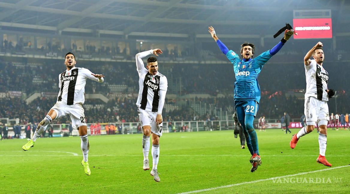 $!Con festejo polémico incluido, Cristiano Ronaldo anota gol 5000 de la Juventus en el Derby