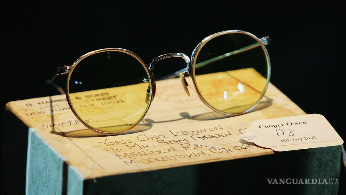 Icónicas gafas de John Lennon se venden en casi 200 mil dólares en Londres