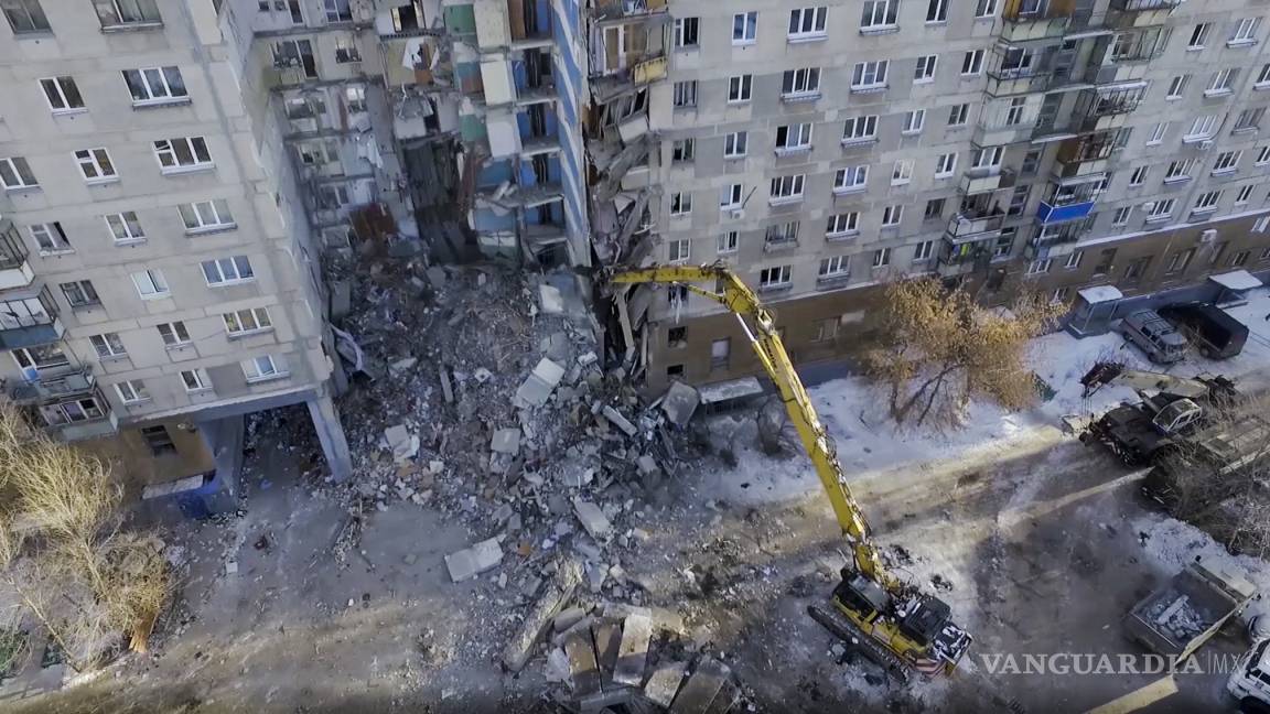 Sube a 37 muertos el saldo por derrumbe de edificio en Rusia