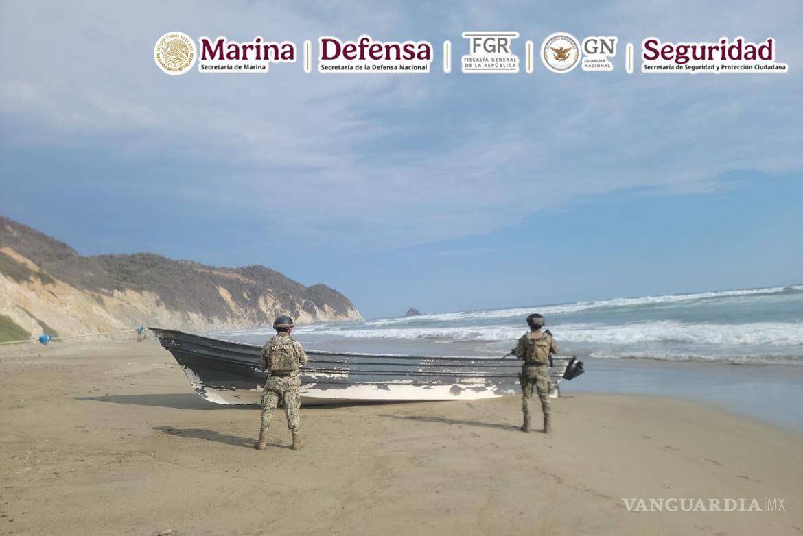 $!Aseguran 265 kilos de presunta cocaína frente a costas de Michoacán, con valor de 56.7 mdp