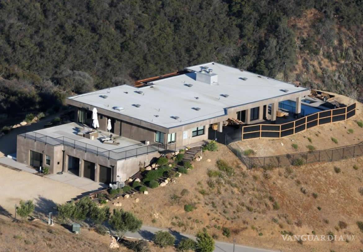 $!Las Kardashian, Guillermo del Toro, Lady Gaga ven arder sus casas