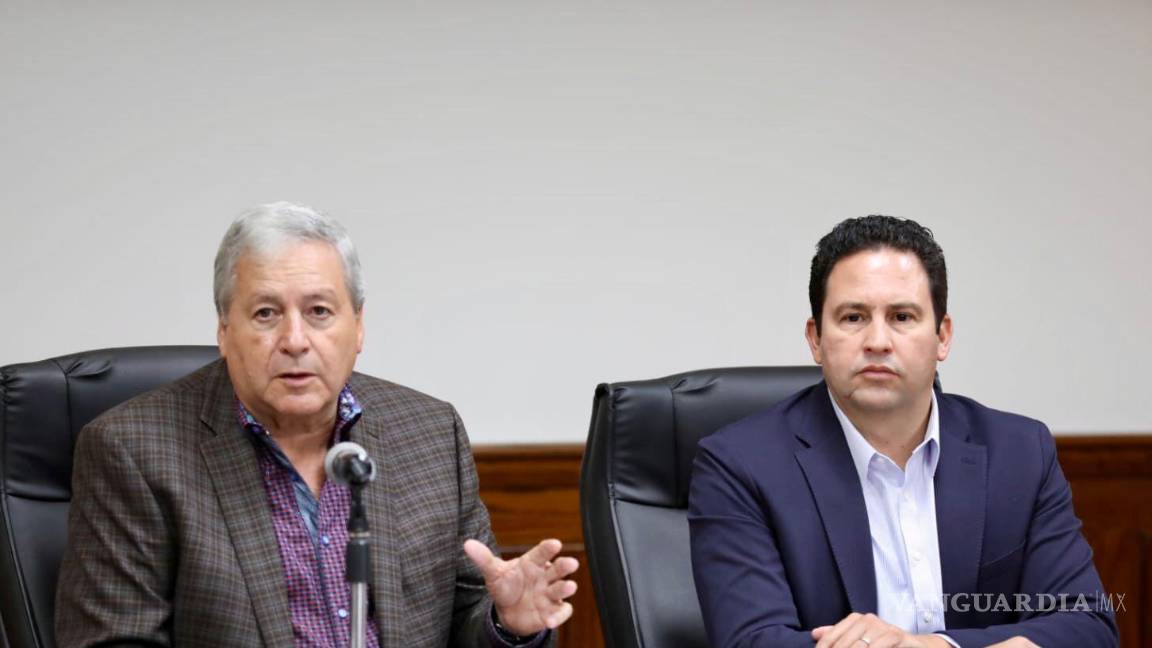 $!El alcalde electo Javier Díaz destacó su compromiso de iniciar su gestión con proyectos y programas que fortalezcan la economía y el bienestar de la ciudadanía.