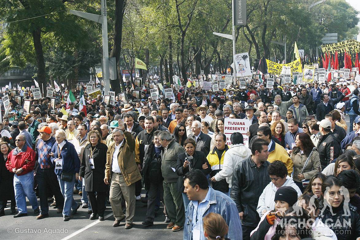 $!Como en Venezuela; México tuvo un presidente 'legítimo' y uno oficial: Le recuerdan a Calderón batalla con AMLO en 2006