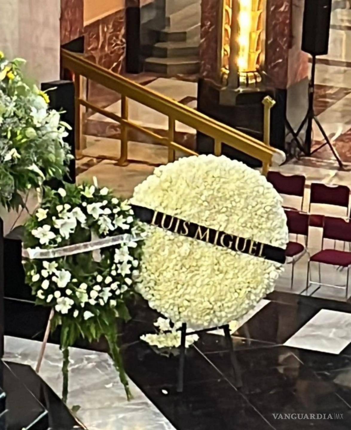 $!Se ‘hace presente’ Luis Miguel en homenaje a Silvia Pinal en Bellas Artes