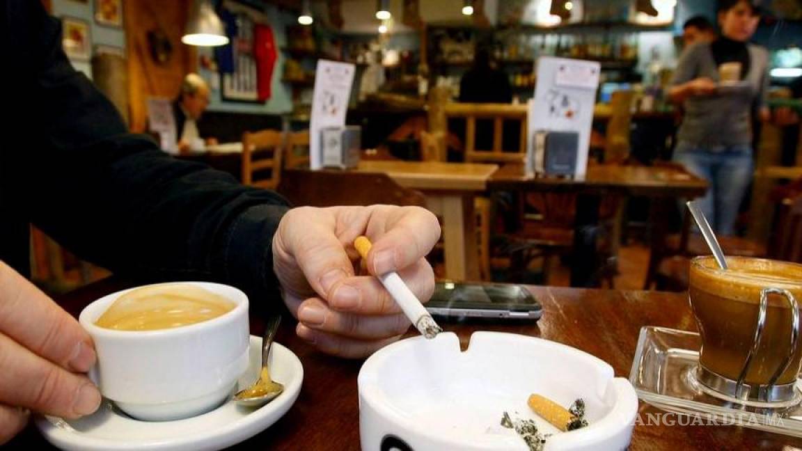 Ley antitabaco, letra muerta en Saltillo; en todas partes se permite fumar y no se adaptaron áreas
