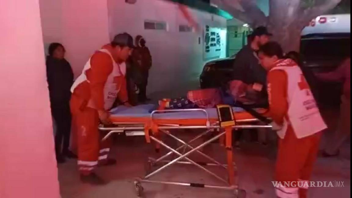 $!El accidente se registró a la altura del ejido El Porvenir, en el kilómetro 125, a unos 40 kilómetros antes de llegar a Parras.