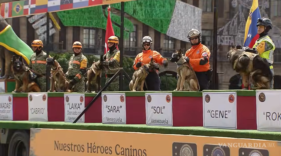 $!¡Paracaidistas, drones, perros y caballos! Así fue el Desfile Militar 2026 por la Independencia de México