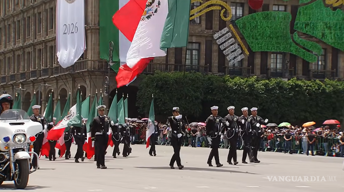 $!¡Paracaidistas, drones, perros y caballos! Así fue el Desfile Militar 2026 por la Independencia de México