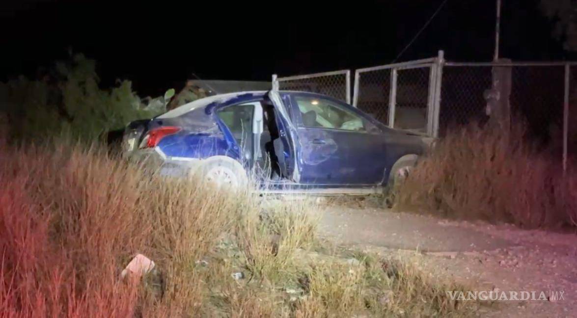 $!La persecución culminó con el vehículo volcado a un costado de la carretera 57.
