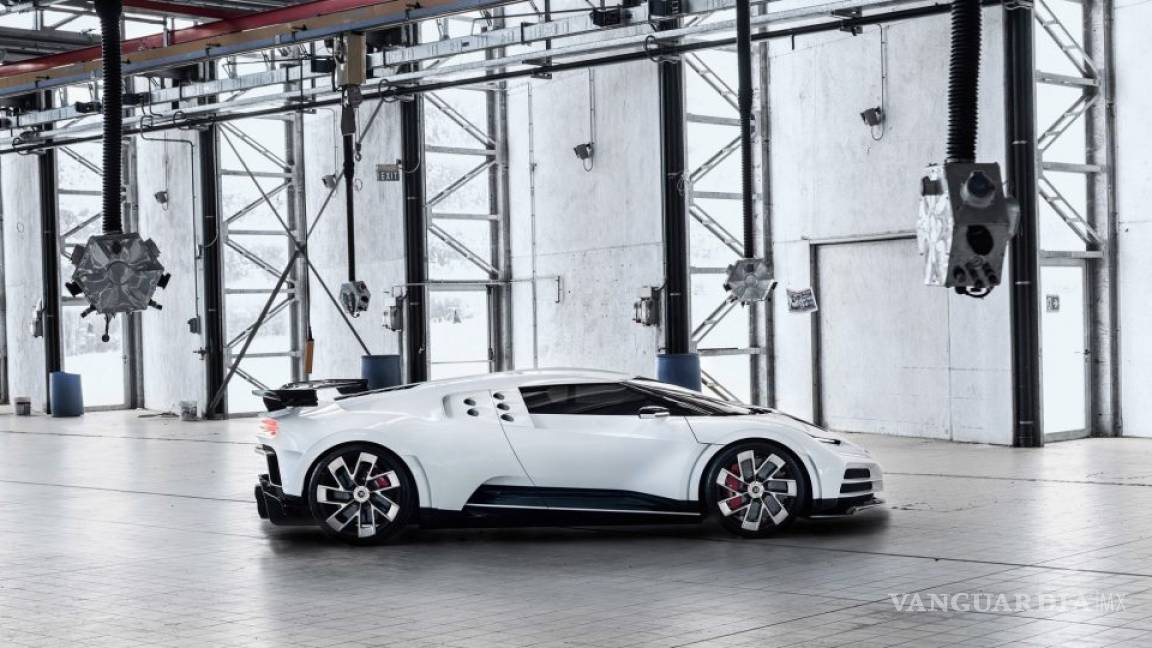 $!Bugatti Centodieci, un impresionante homenaje al pasado de 1600 CV y ocho millones de euros