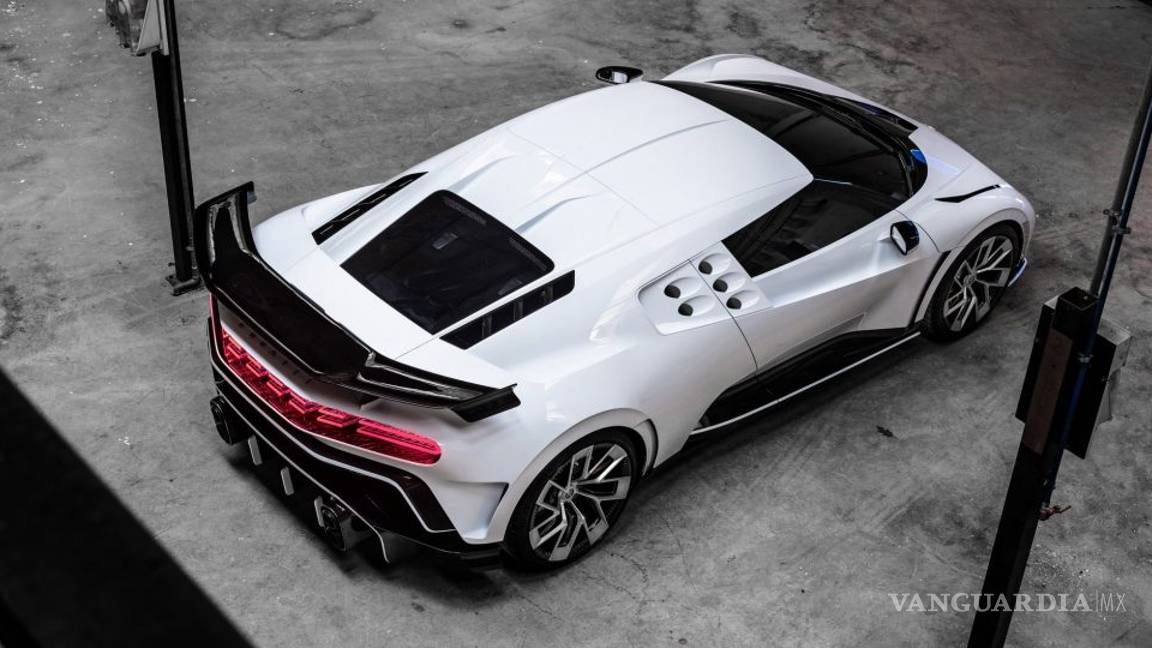 $!Bugatti Centodieci, un impresionante homenaje al pasado de 1600 CV y ocho millones de euros