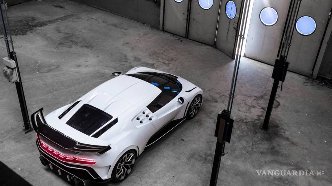 $!Bugatti Centodieci, un impresionante homenaje al pasado de 1600 CV y ocho millones de euros