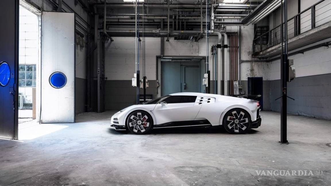 $!Bugatti Centodieci, un impresionante homenaje al pasado de 1600 CV y ocho millones de euros