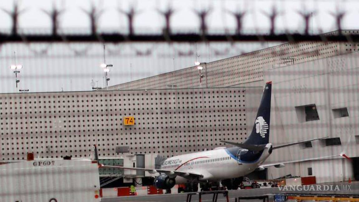 Coronavirus 'derribó' cinco aerolíneas de México en trimestre