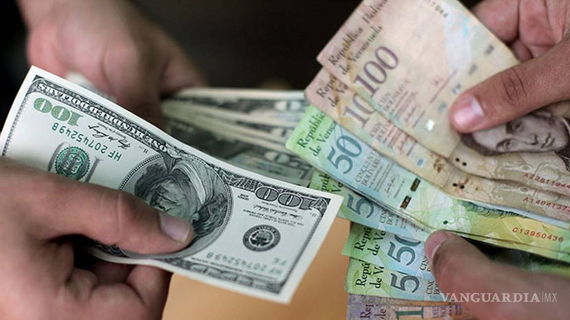 El dólar se dispara en Venezuela y crece un 30.6% frente al bolívar en 2020