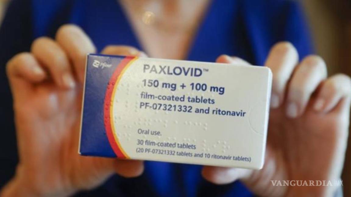 Autorizan en EU a farmacias recetar píldora antiCOVID de Pfizer