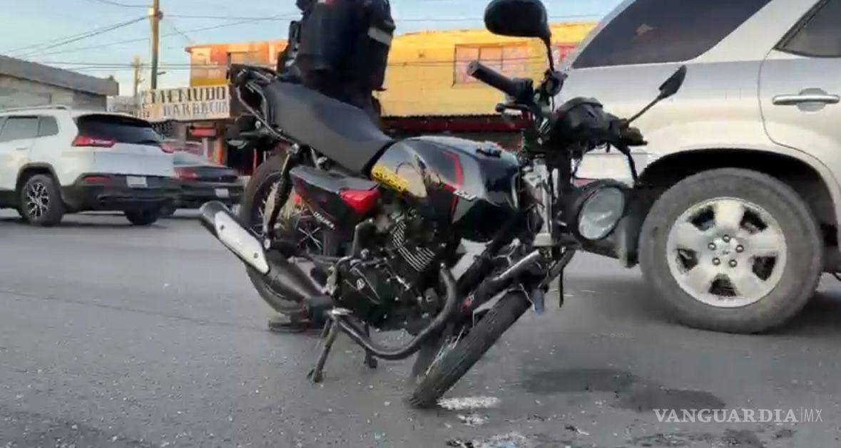 $!Personal de Tránsito Municipal tomó conocimiento del accidente y elaboró el parte informativo.