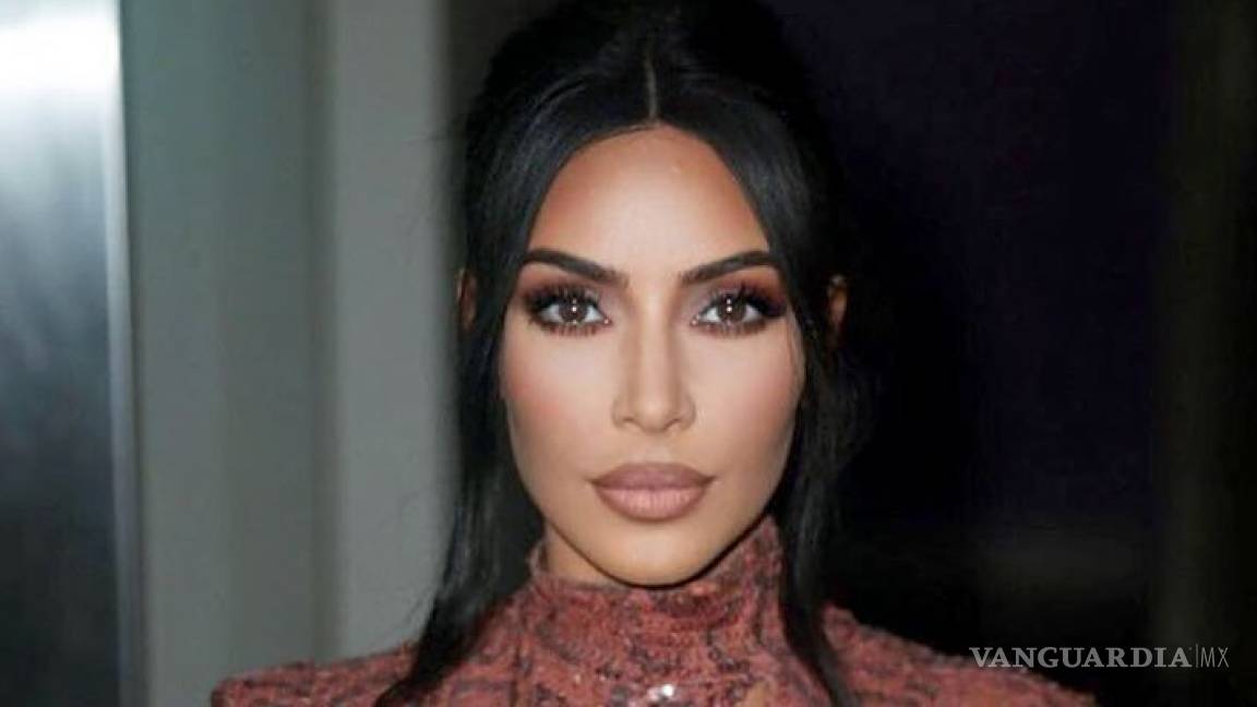Kim Kardashian aprueba su primer examen de la universidad para ser abogada