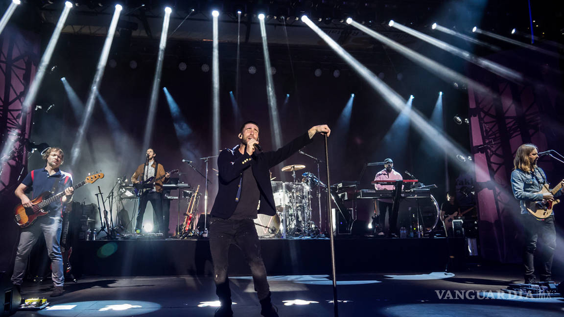 Fanáticos se burlan de presentación de Maroon 5 en el intermedio del Super Bowl