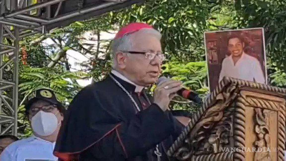 ‘Abrazos, no balazos’ es demagogia y hasta complicidad, critica Obispo de Cuernavaca