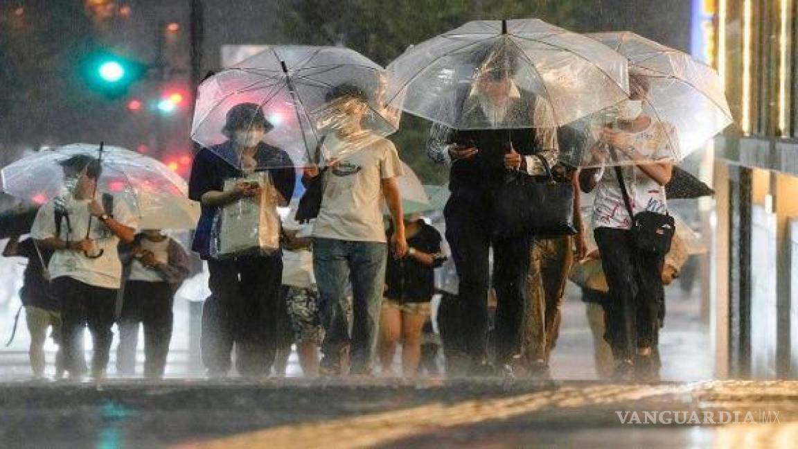 Evacúan a más de 72 mil personas en Japón ante el impacto del tifón ‘Meari’