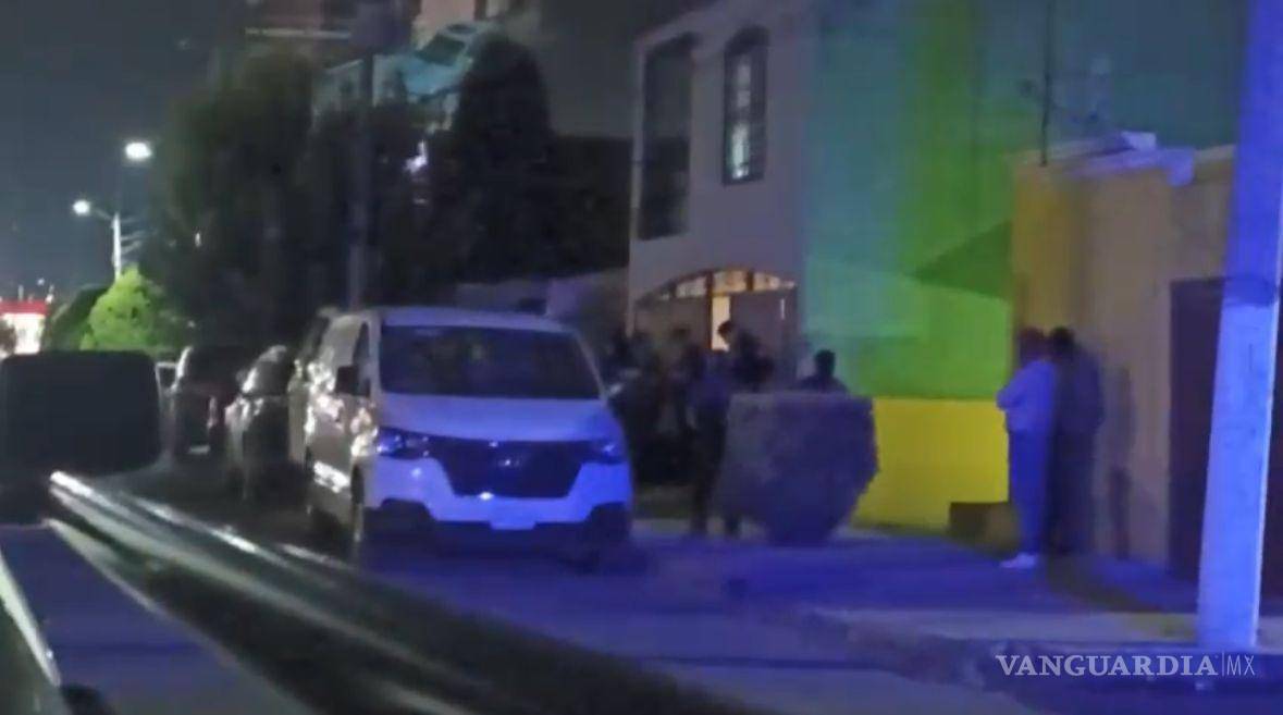 $!La vivienda quedó bajo resguardo de las autoridades mientras se realizaban las diligencias.