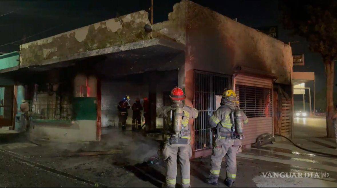 $!Elementos de la Policía Municipal acordonaron el área para evitar riesgos.