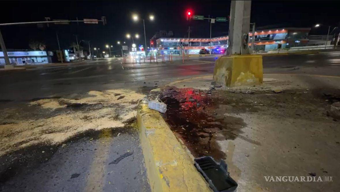 $!Vista del camellón central donde ocurrió el choque en Saltillo.