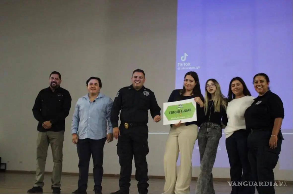$!Tercer lugar: Mariana Valdez Guillén, María Fernanda Zúñiga y Ximena Carolina Sosa obtuvieron el tercer lugar.