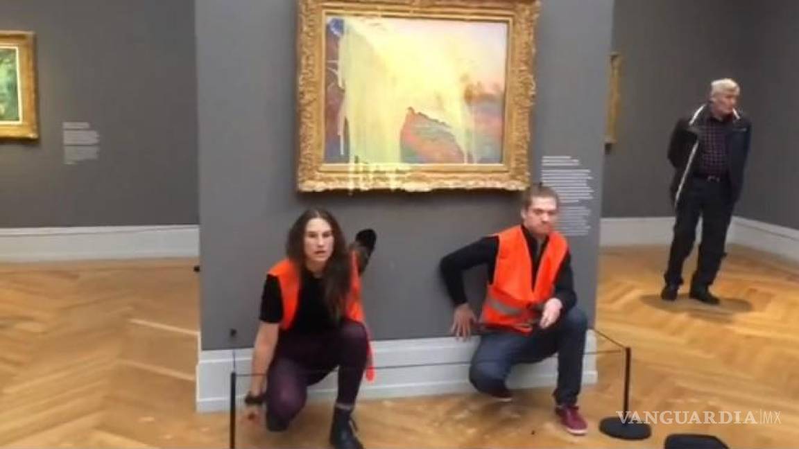 Activistas ahora arrojan puré de papa a un Monet en museo de Alemania