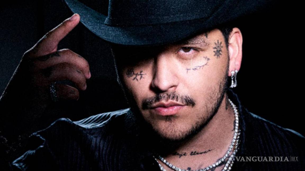 También tiene su corazoncito; Christian Nodal hace feliz a pequeña fan en concierto