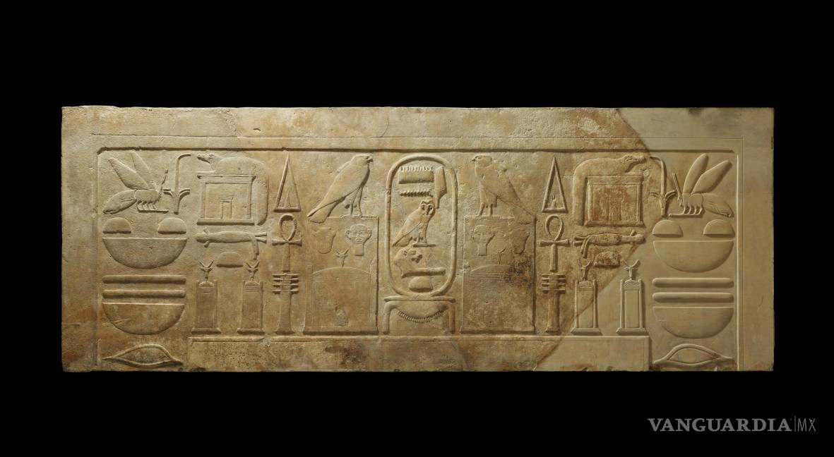 $!Dintel del templo del rey Amenemhat III (Egipto, 1855-08 a.C.).