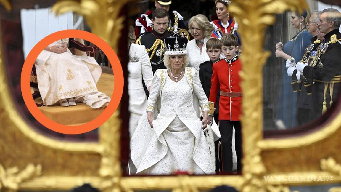 Recuerda Camila a la Reina Isabel llevando a sus perros corgis bordados en vestido