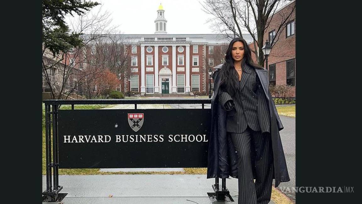 Reconoce la Universidad de Harvard a Kim Kardashian por sus logros empresariales