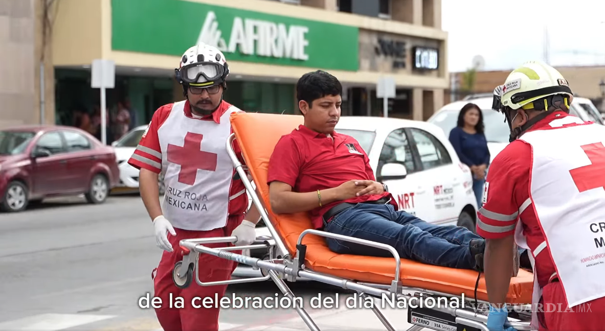 $!Bomberos y personal de rescate participaron en la actividad conmemorativa.