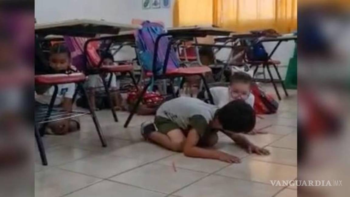Así calmó maestra de Sonora a sus alumnos durante una balacera (video)
