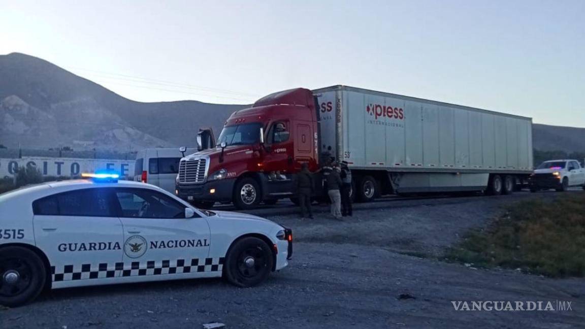 Interceptan tráiler con una mujer indocumentada y sus cuatro hijos menores, en Ojo Caliente