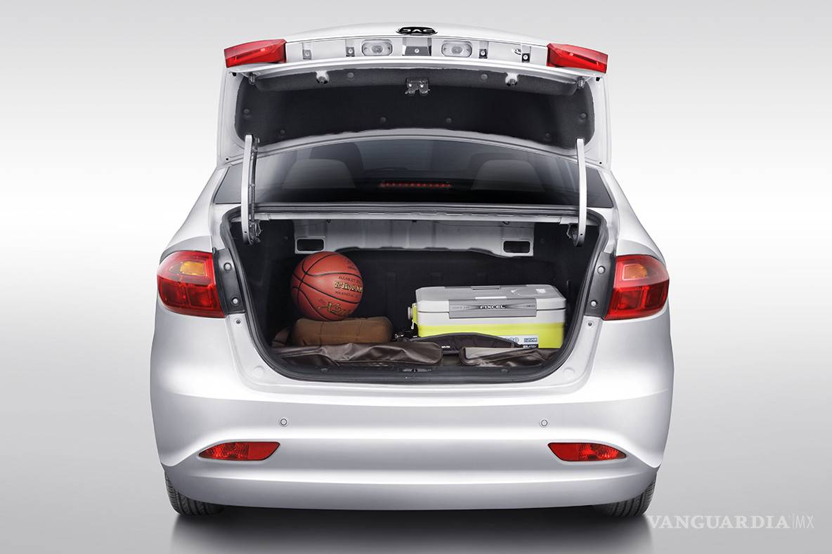 $!Así es el JAC J4, auto chino que compite contra Versa, Aveo y Vento en México