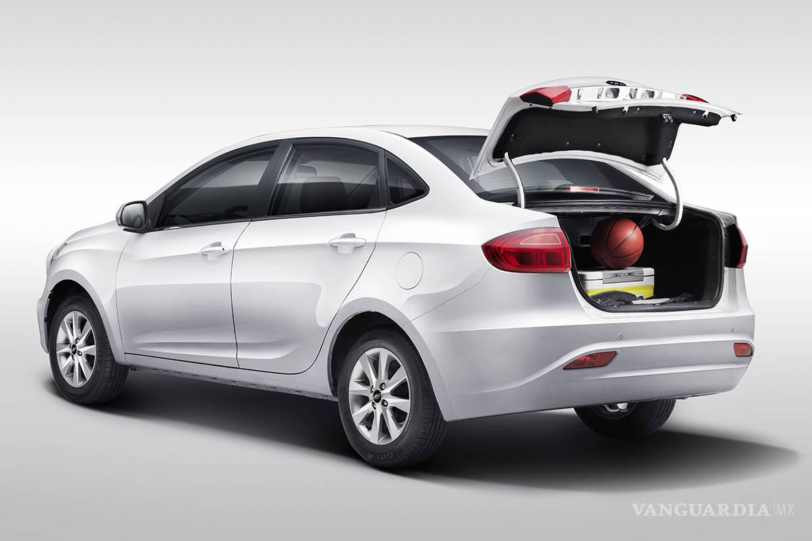 $!Así es el JAC J4, auto chino que compite contra Versa, Aveo y Vento en México