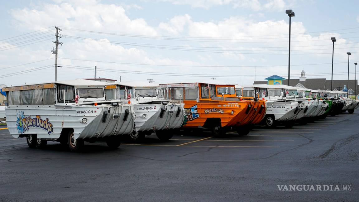$!Al menos 17 muertos al hundirse barco turístico en Missouri