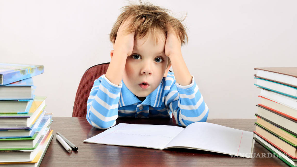 ¿Tu hijo tiene problemas en la escuela? Revisa si estás cometiendo estos 6 errores en casa