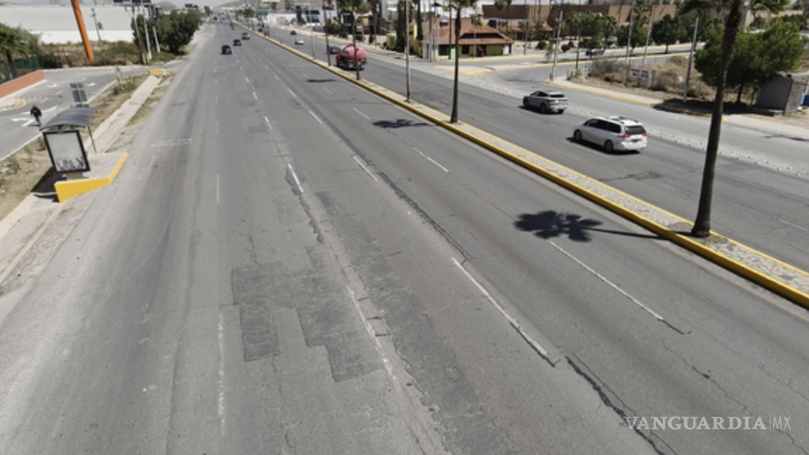 $!El bacheo realizado en el bulevar Venustiano Carranza, al norte de Saltillo, ha dejado tramos con pavimento irregular que afectan la circulación vehicular.
