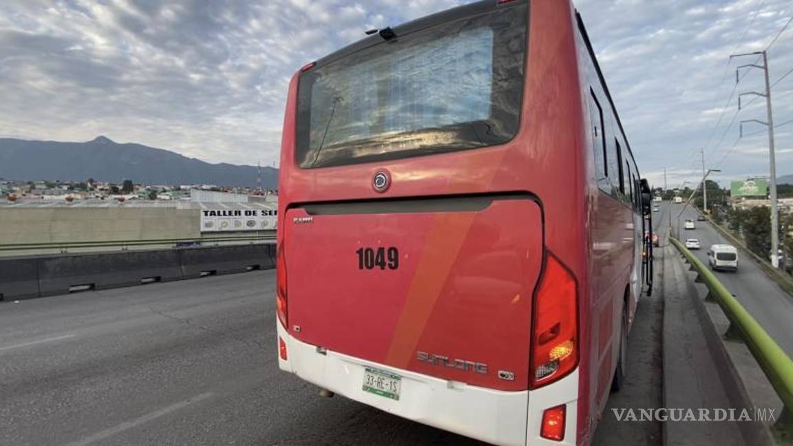 $!El choque ocurrió a la altura del bulevar Felipe J. Mery minutos antes de las 07:00 horas.