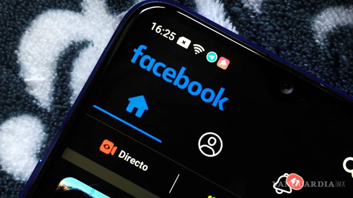 Prueba Facebook el modo oscuro en Android