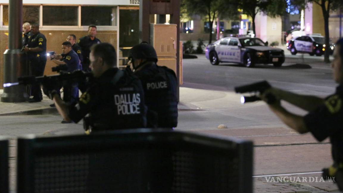 Detienen a sospechoso por disparos en protesta de Dallas